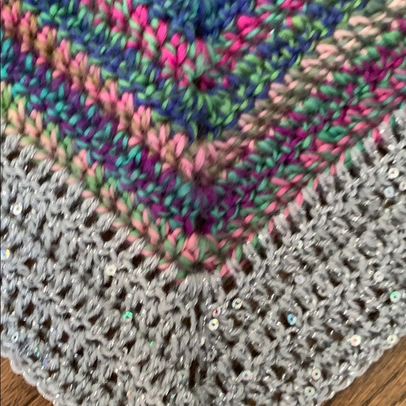 Child sized shawl - hand crochet 🧶 one of a kind - Picture 7 of 7